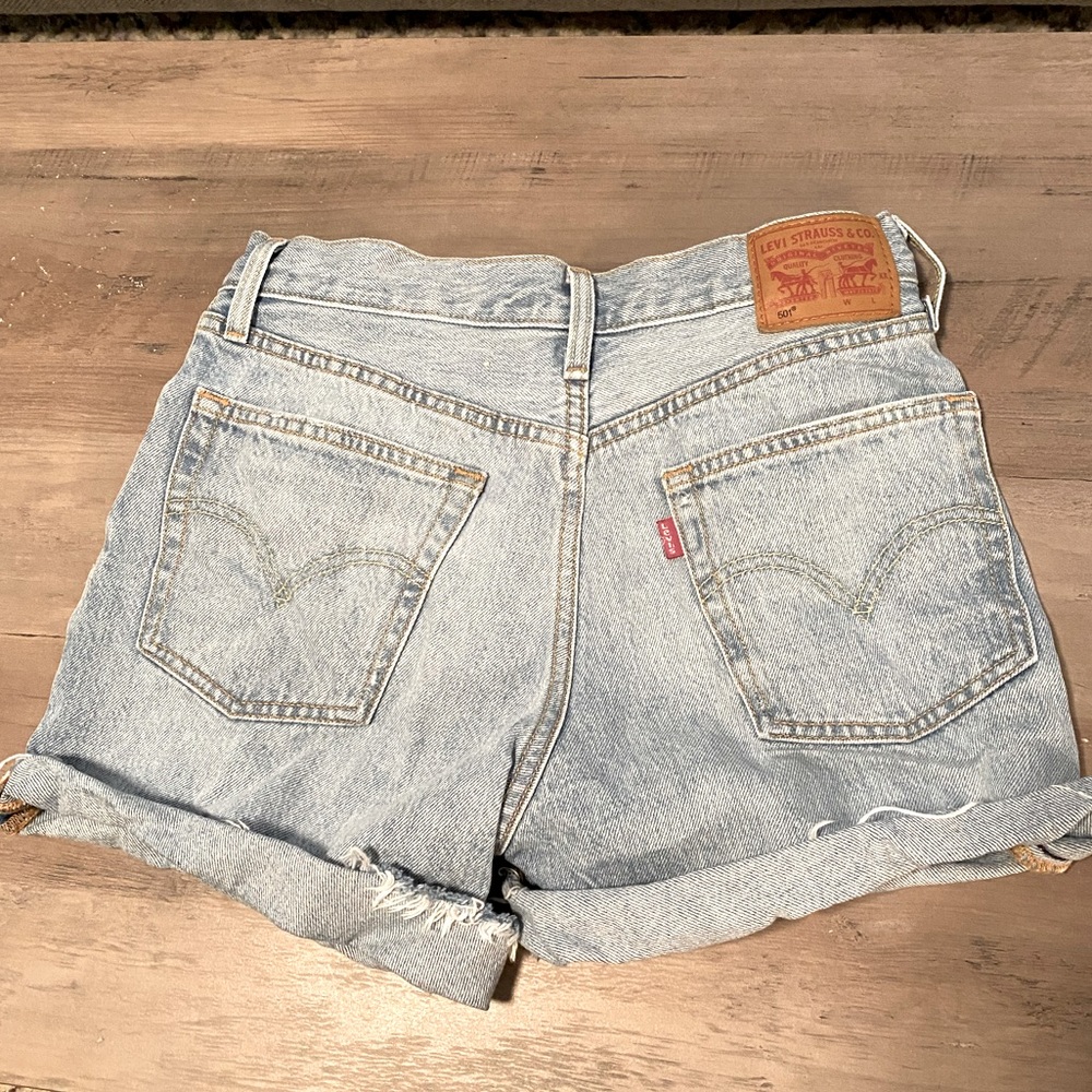 Sz 26 Levi’s 501 shorts
